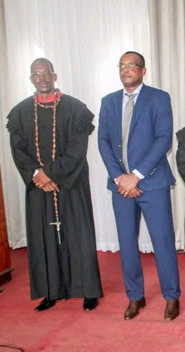 Eleição e posse do Presidente e do Vice-Presidente do Tribunal Constitucional de São Tomé e Principe.