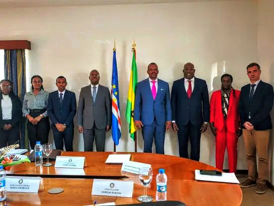 São Tomé e Príncipe reforça capacidades institucionais em missão de observação eleitoral a Cabo Verde .
